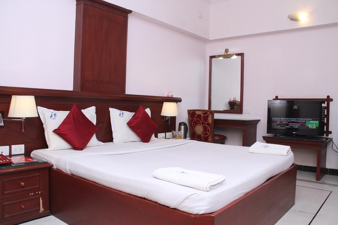 Zip By Spree Hotels Surabi International Vellore Exteriér fotografie